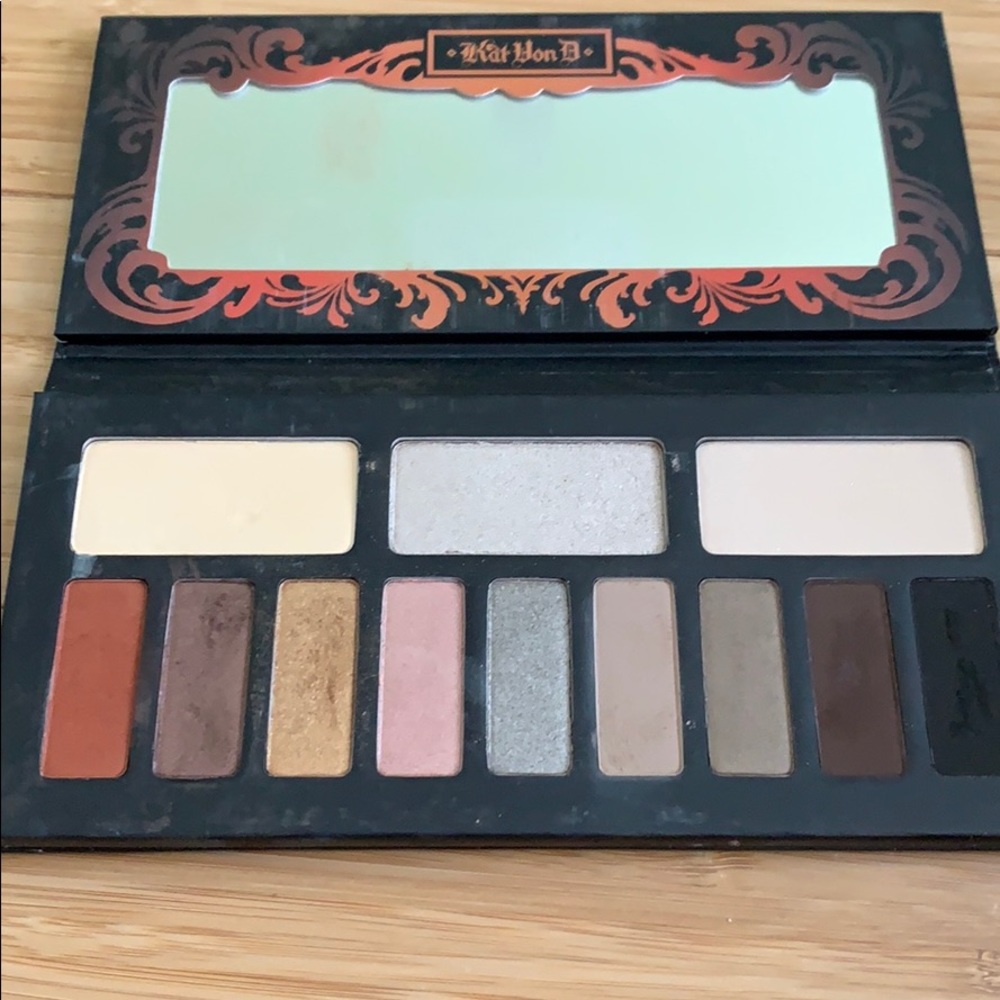 Kat Von D Natural Eye Shadow Palette